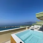 Ξενοδοχείο με διαμερίσματα Gli Scogli Luxury