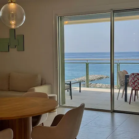 Ξενοδοχείο με διαμερίσματα Gli Scogli Luxury