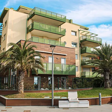 מלון דירות Gli Scogli Luxury 5*