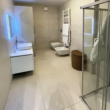 Gli Scogli Luxury מלון דירות קיאברי