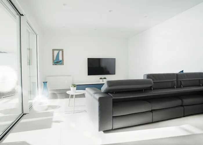 Gli Scogli Luxury 5* كيافاري