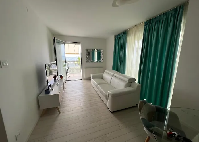 מלון דירות Gli Scogli Luxury 5*