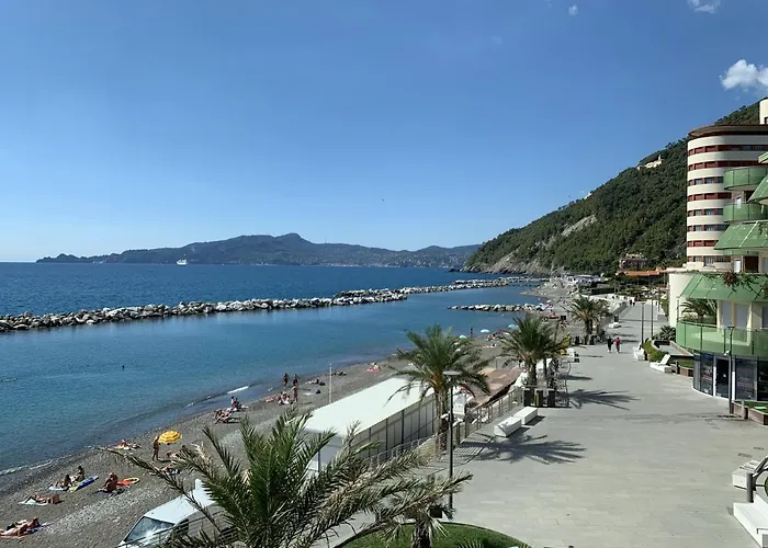 Gli Scogli Luxury 公寓式酒店 基亚瓦里